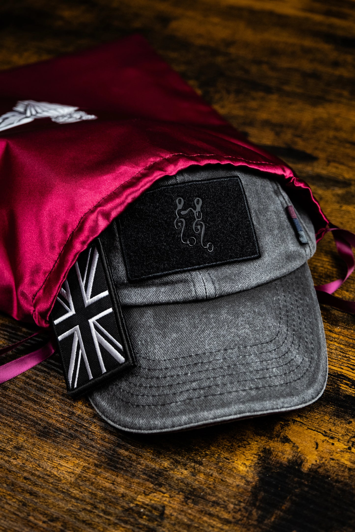 La casquette délavée originale « Every Man an Emperor »